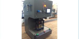 HEAT STAKING/INSERTING MACHINE