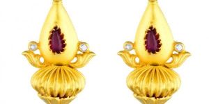 Pearl Red Temple Earring