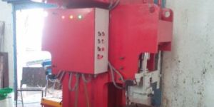 Double Sided Hydraulic Press
