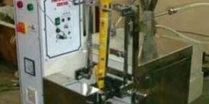 Automatic Liquid Filling Machine