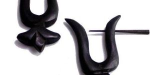 Black Gecko Dangle Wooden Earrings from Tropical Trees