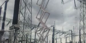 Self Propelled Scissor Lift