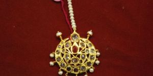 Hyderabadi Maang Tikka