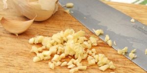 Dehydrated Chopped Garlic