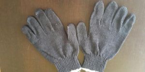 Knitted Hand Gloves