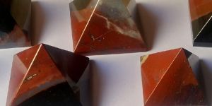 Sardonyx Stone Pyramids