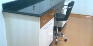 Laboratory Island Bench – (003)