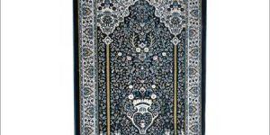 Velvet Janamaz Prayer Rugs