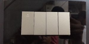 BLACK PLATE WITH SWITCH