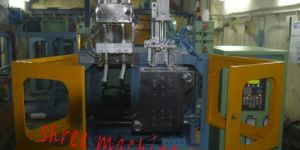 fully automatic plastic blow molding machine.