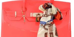 VAP155 Pink Silicone Handbags