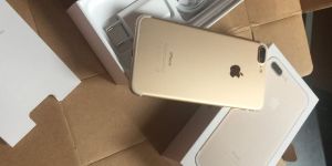 Unlocked IPhone 7 Plus 32GB Gold