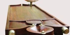 Wooden Dharapathi Droni with Sirodhara Vessel