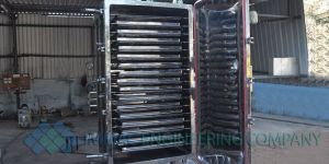 Vacuum Tray Dryer
