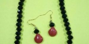 Quinny Artificial Necklace Set