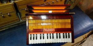 Standard Harmoniums