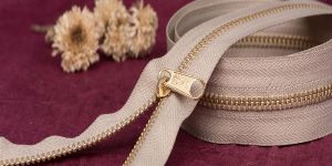 4.5 Toni Y-teeth Brass