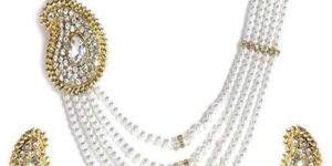 Penny Jewels Golden and White Necklace Set