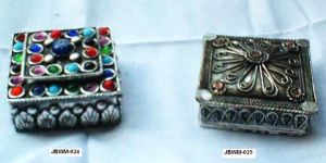 JBWM-024/25 Multi Color Stone pill box