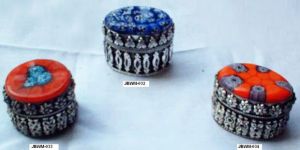 JBWM-032/33/34 Stone Fitted Pill Box