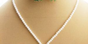 NE-1182 pearl Kundan pendent Silver base earring necklace set