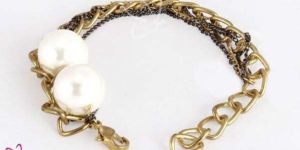 Alloy Metal Acrylic Pearl Gold White Fashion Bracelet (23781)