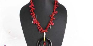 Elegant Metal Charm Horn Disk Mud Bead Pendant Necklace(23790)