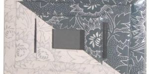 Floral Dual-Tone Paper Photo Frame