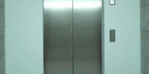 Auto Door Lift