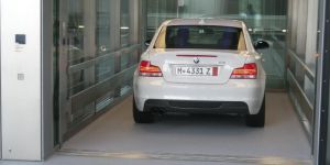 Traction Based Car Parking Lift Automatic Door