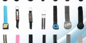 Flexible Zipper Pullers and Loopers
