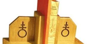 Wooden Bookend  (CT 401)