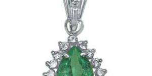 Emerald Diamond Pendant