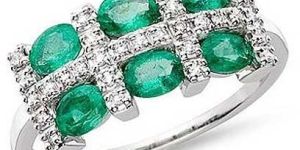 Emerald Diamond Ring