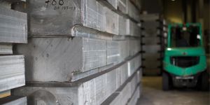 SPECIALIZED WAREHOUSING Services