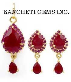 Colored Stones Pendant Earring Set