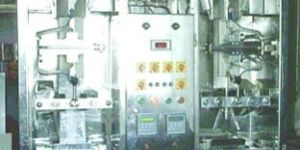 Semi-Automatic Water Pouch Packing Machine