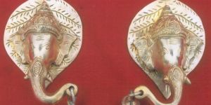 Lord Ganesha Face On Leaf Metal