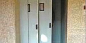 Semi Automatic Door Elevator