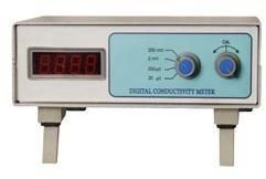 TABLE TOP CONDUCTIVITY METER