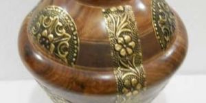 Wooden Home Decor Products