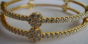 Diamond Studded Bangles (02)