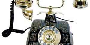 AP-03 Antique Phone