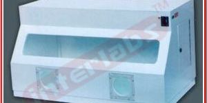 Inoculation (u.v.transfer) Chamber