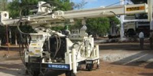 RAIL MOUNTED ANGLE DRILLING MACHINE