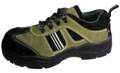 Sporty Look Safety Shoes