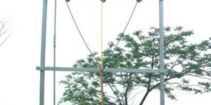 Double Pole Structure