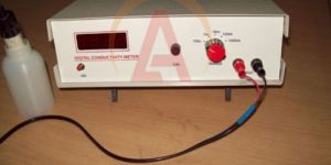 Digital Conductivity Meter