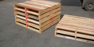 2 Way Pine Wood Pallet