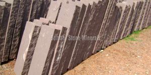 Mandana Red Blocksteps 02